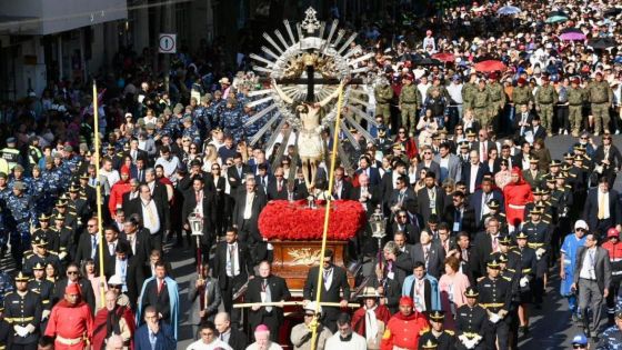 El pueblo de Salta renovó su Pacto de Fidelidad y amor con el Señor y la Virgen del Milagro