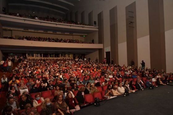 Mil quinientas personas se dieron cita al evento de mayores Danza y Expresión