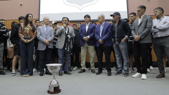 Orgullo salteño: Sáenz recibió al plantel de Central Norte tras su histórico ascenso a Primera Nacional