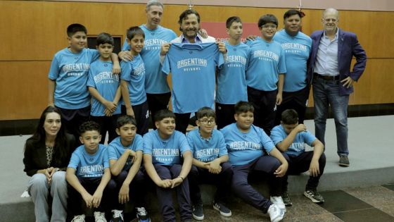 Sáenz felicitó a los niños salteños del seleccionado argentino U12 de Béisbol que representarán a Salta y Argentina en el Premundial