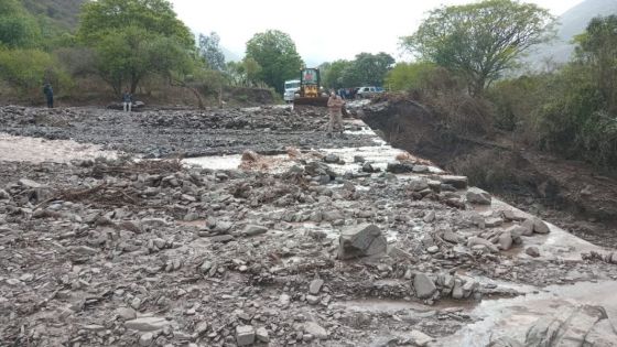 El Gobierno provincial asiste a damnificados por el temporal de lluvia en distintas localidades