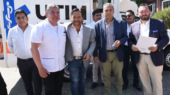 Con la entrega de vehículos la Provincia refuerza los servicios de salud y seguridad en el departamento Los Andes