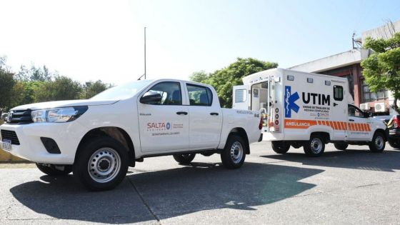 Con la entrega de vehículos la Provincia refuerza los servicios de salud y seguridad en el departamento Los Andes