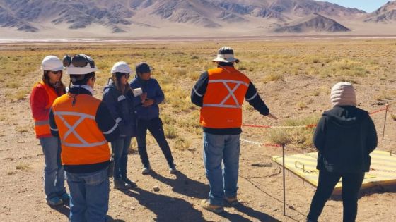 Monitoreo ambiental participativo en el proyecto de litio Centenario Ratones