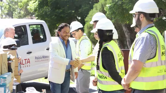 Con vehículos y equipamiento, el gobernador Sáenz asegura una minería responsable y transparente en Salta