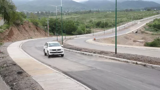 Sáenz habilitó la nueva vía de circulación entre Grand Bourg y circunvalación Oeste