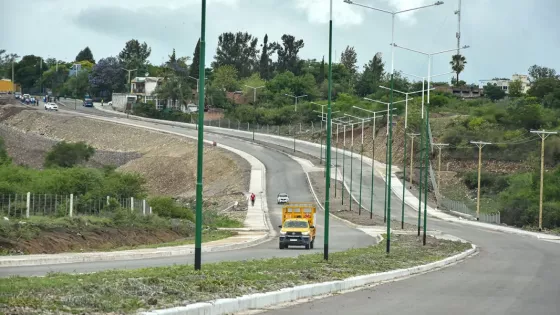 Sáenz habilitó la nueva vía de circulación entre Grand Bourg y circunvalación Oeste