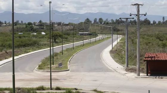 Sáenz habilitó la nueva vía de circulación entre Grand Bourg y circunvalación Oeste