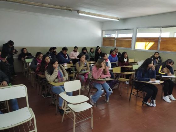 Alumnos de dos escuelas rurales de General Güemes recorrieron la ciudad.