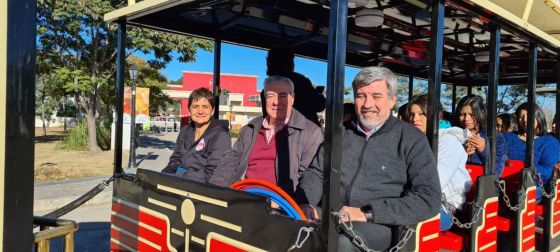 Alumnos de dos escuelas rurales de General Güemes recorrieron la ciudad.