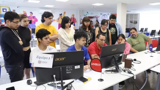 Alumnos de UPATecO participaron de una competencia de robótica en contacto con una empresa de California