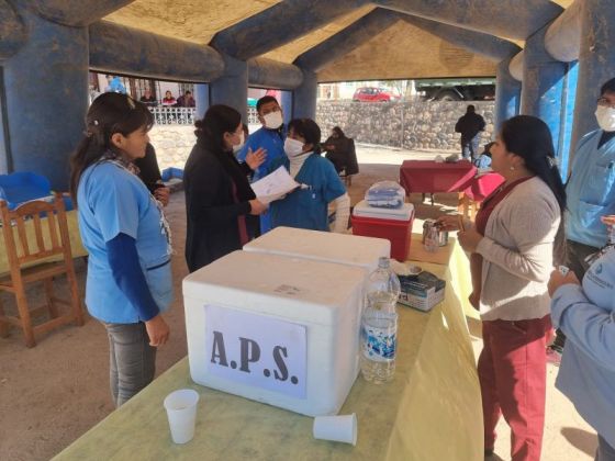 Profesionales de diversas especialidades participaron en el Operativo de Asistencia Integral a las Personas Mayores en Angastaco.