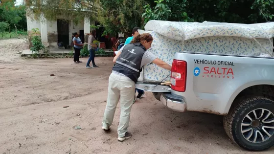 El Gobierno provincial asistió a familias en El Tala, Rosario de la Frontera y Río Piedras tras el fuerte temporal