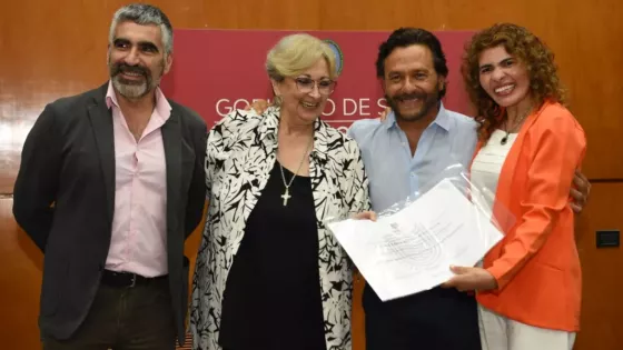 El Gobernador destacó la formación de nuevos profesionales en el fortalecimiento de la gestión pública en Salta