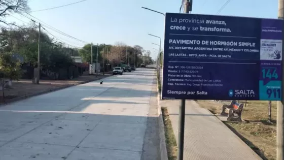 Pavimentan la avenida Antártida Argentina en Las Lajitas