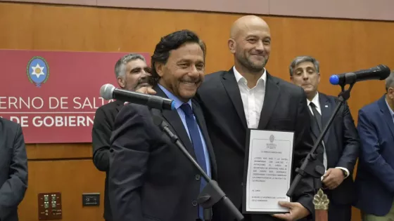 El gobernador Sáenz tomó juramento a los nuevos miembros del gabinete provincial