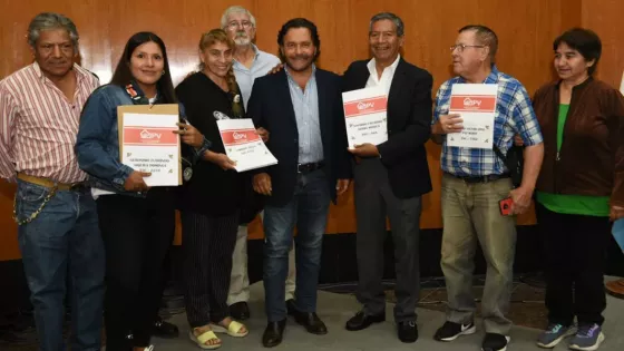 La gestión Sáenz ya entregó casi 4000 escrituras y 4200 casas: ”Este equipo sabe cuáles son las prioridades”