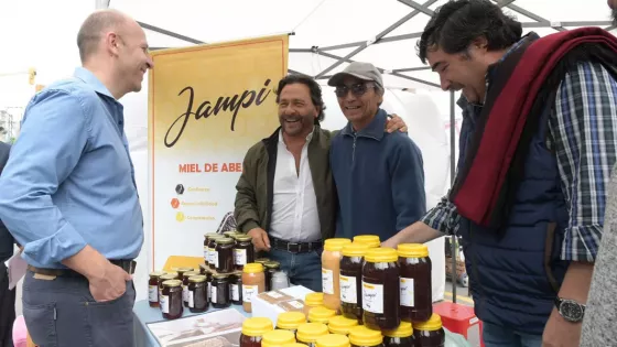 Desde nuestra tierra y elaborado por manos salteñas: Feria Provincial de Productores, Artesanos y Emprendedores