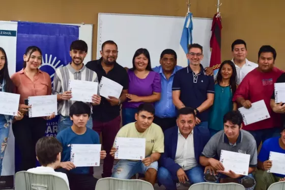 La UPATecO entregó certificados de cursos de formación en oficios en Rosario de Lerma y Campo Quijano