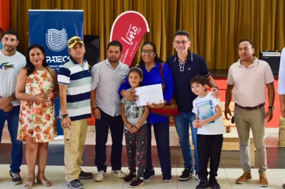 La UPATecO entregó certificados de cursos de formación en oficios en Rosario de Lerma y Campo Quijano