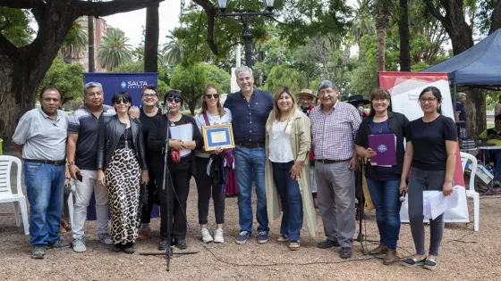 A través de la muestra “Aires navideños” se exhibió el talento y creatividad de las personas mayores