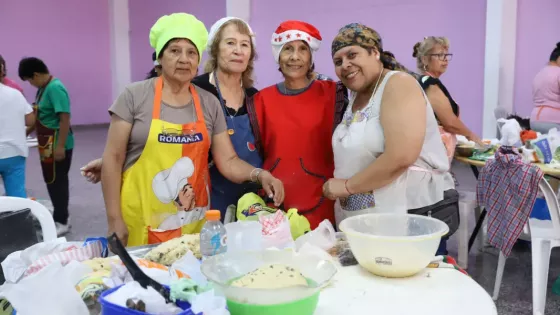 El Gobernador saludó a los participantes del taller de Panadería y los alentó a seguir creciendo