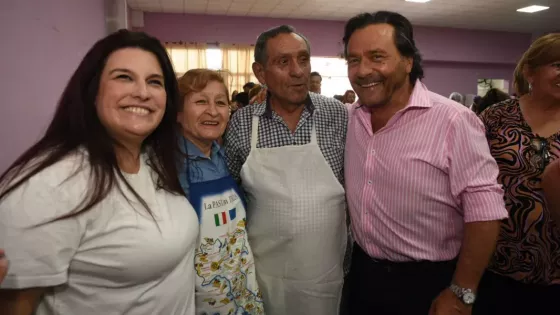 El Gobernador saludó a los participantes del taller de Panadería y los alentó a seguir creciendo