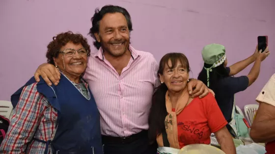 El Gobernador saludó a los participantes del taller de Panadería y los alentó a seguir creciendo