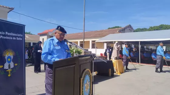 Agentes penitenciarios ascendieron al grado inmediato superior.