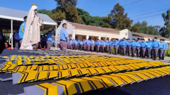 Agentes penitenciarios ascendieron al grado inmediato superior.