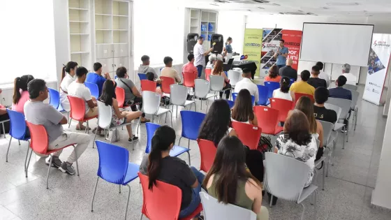 UPATecO y Deportes entregaron certificados del Curso de Formación a Entrenadores de Atletismo