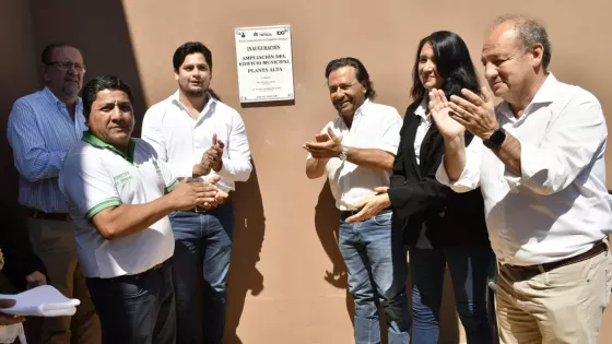 El Gobernador junto al intendente Berni inauguró la obra de ampliación del edificio municipal de Tartagal