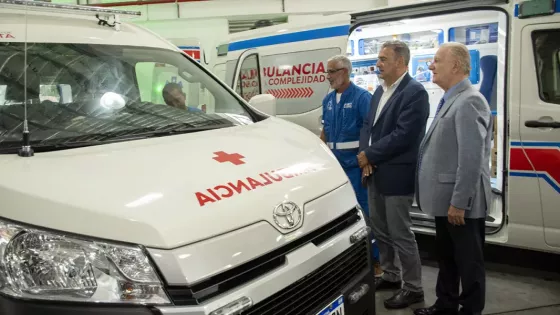 El Gobierno entregó al SAMEC tres ambulancias equipadas como terapias intensivas móviles