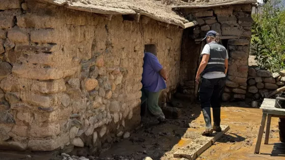 Asistieron a familias afectadas por el temporal de lluvia  en Campo Quijano