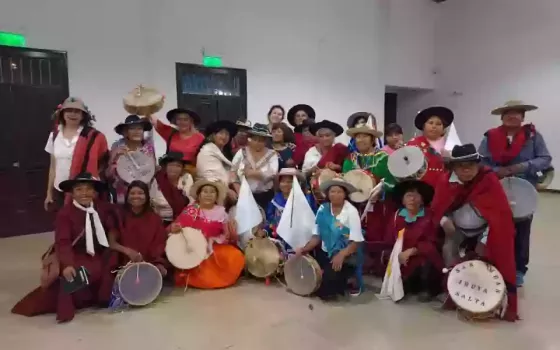 Carnaval: El Mercado Artesanal de Salta se engalanó de cultura y tradición