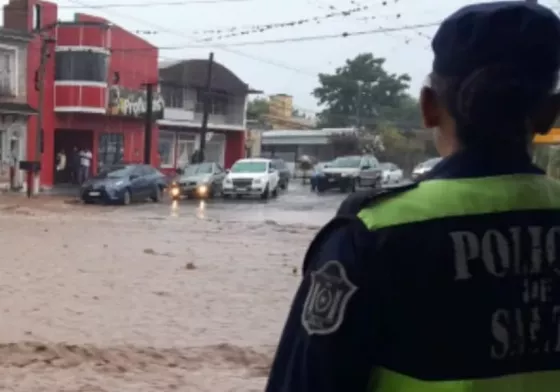 Intenso operativo de asistencia a personas afectadas por el temporal en la provincia