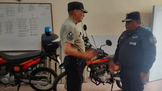 Se refuerza la operatividad policial con la entrega de motos en Embarcación