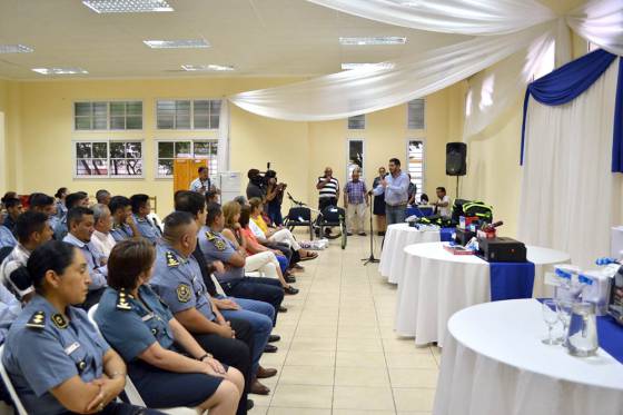 Entregaron elementos tecnológicos a dependencias policiales de Rosario de la Frontera