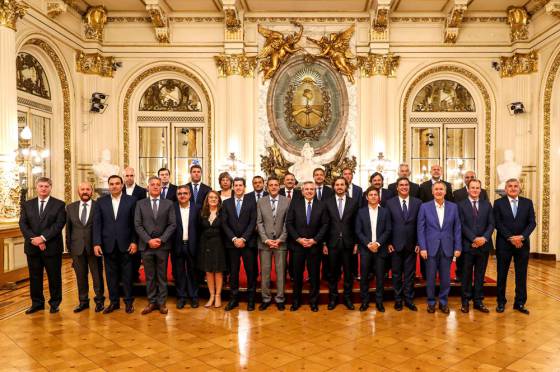 Sáenz participó en la reunión de gobernadores con el presidente Fernández