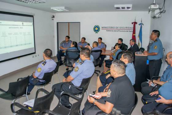 Se lanzó el operativo Fin de Año Seguro, con mayor presencia policial  en la calle