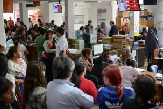 El IPV escritura viviendas en barrios de Metán