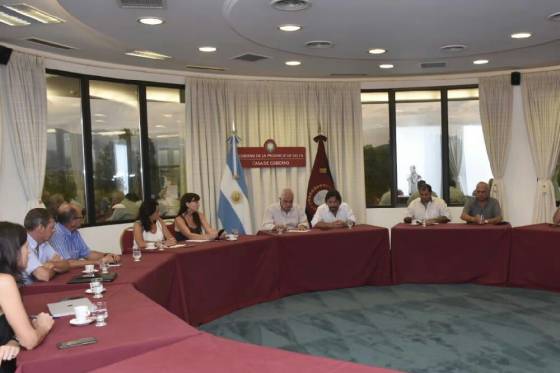 Sáenz convocó a su gabinete y dispuso el envío inmediato de equipos multidisciplinarios al norte de la provincia