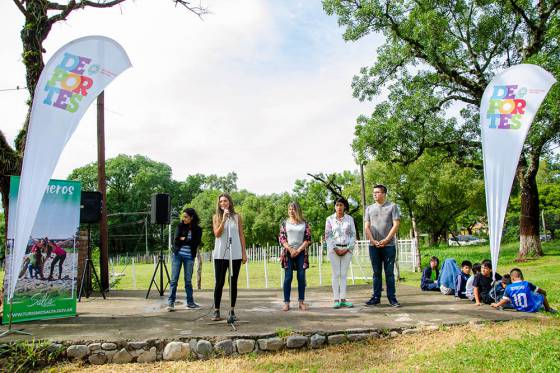 Puntapié inicial para las Escuelas de Fútbol de Verano