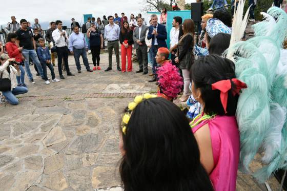 Orán presentó su tradicional Carnaval