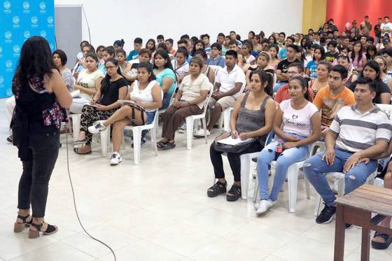 Más de 200 jóvenes participaron de la charla informativa sobre becas universitarias y terciarias en Orán