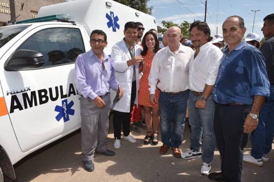 En Coronel Juan Solá, Sáenz entregó una ambulancia que asistirá al municipio de Rivadavia Banda Norte