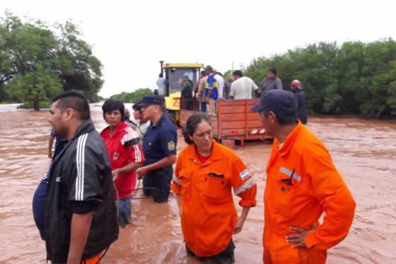 Seguridad asiste a más de cien personas afectadas por el temporal en Anta