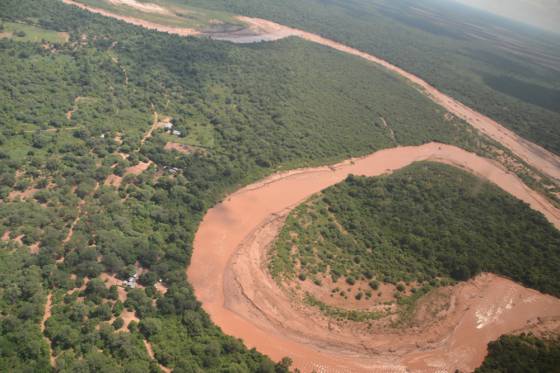 Sobrevolaron Tartagal para conocer la situación de los ríos de la zona