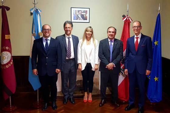 El representante de Relaciones Internacionales se reunió con el embajador de Austria