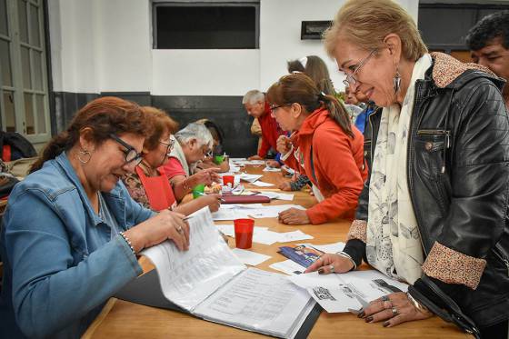 Se inscribieron 2700 adultos mayores para asistir a los talleres de la Unate